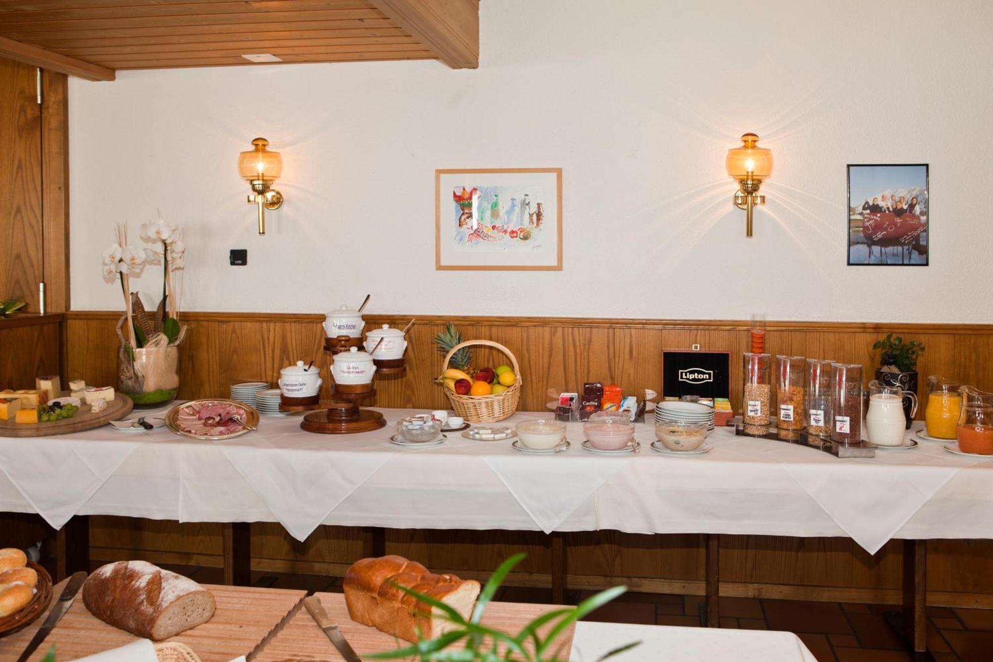 Hotel Arvenbüel 3*